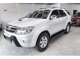 Toyota Hilux SW4