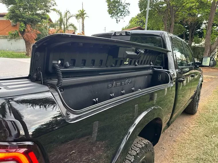 RAM 2500 Preto 9