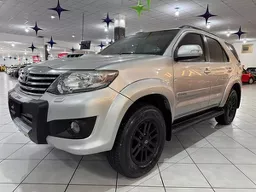 Toyota Hilux SW4