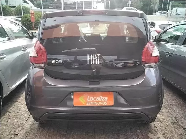 Fiat Mobi Prata 4