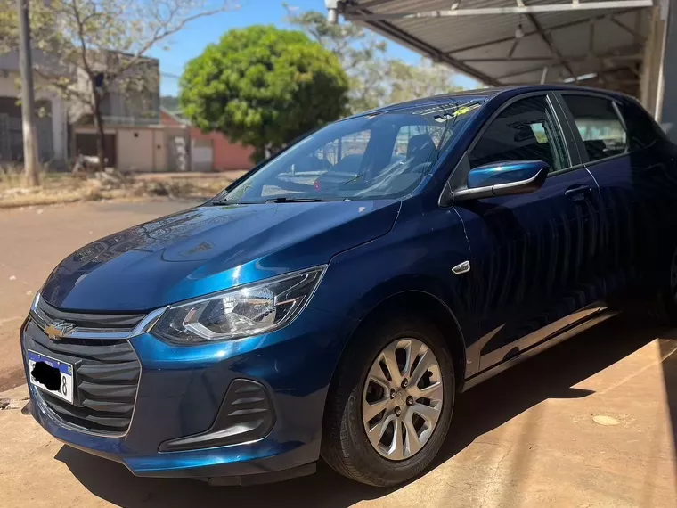 Chevrolet Onix Azul 4