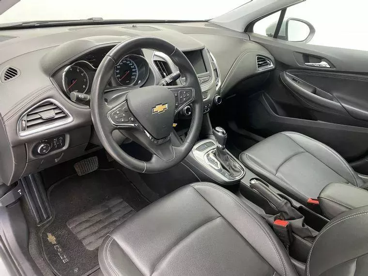 Chevrolet Cruze Prata 13