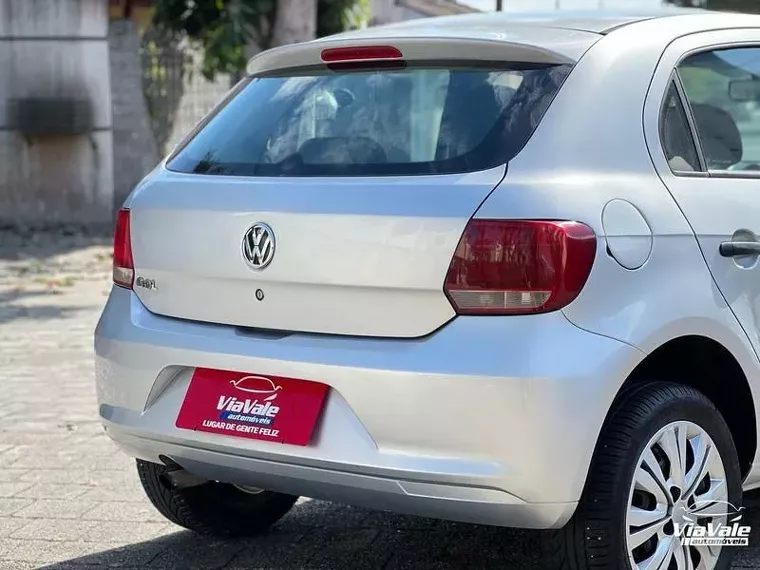 Volkswagen Gol Prata 2