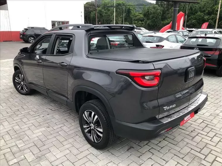 Fiat Toro Cinza 11