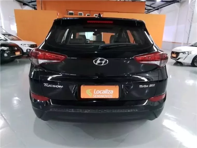 Hyundai Tucson Preto 4