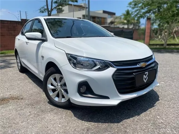 Chevrolet Onix Branco 2