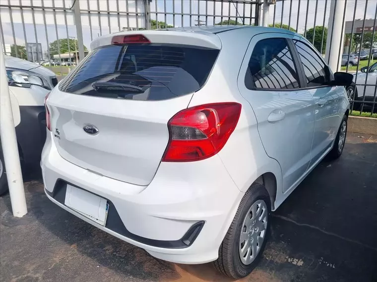 Ford KA Branco 7