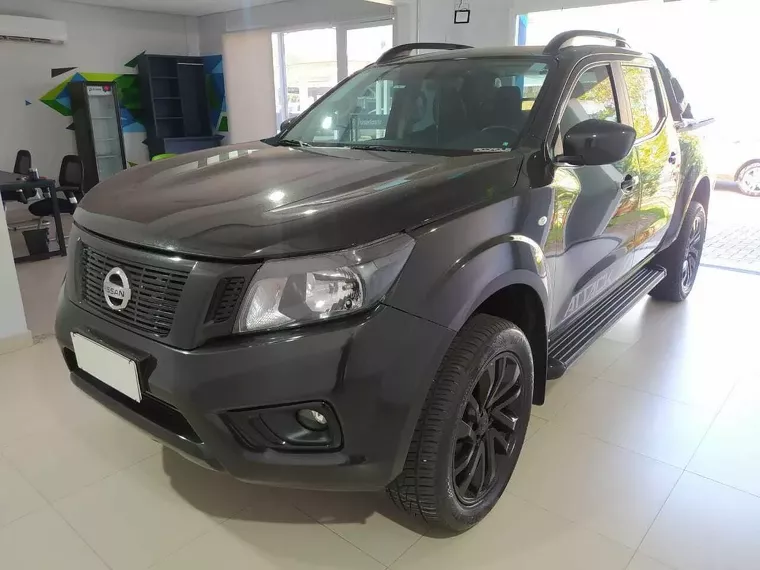 Nissan Frontier Preto 69