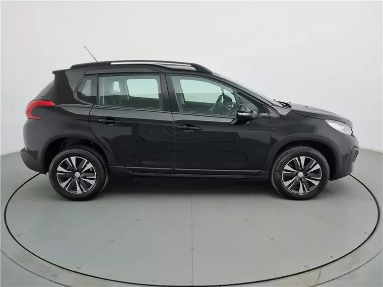 Peugeot 2008 Preto 14