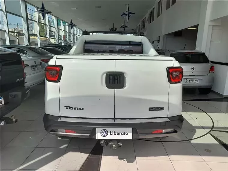 Fiat Toro Branco 8