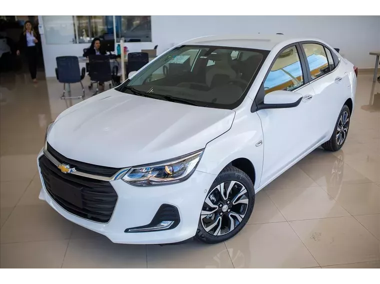 Chevrolet Onix Branco 5