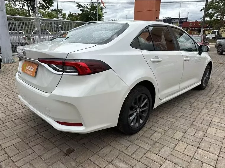 Toyota Corolla Branco 10