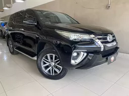 Toyota Hilux SW4