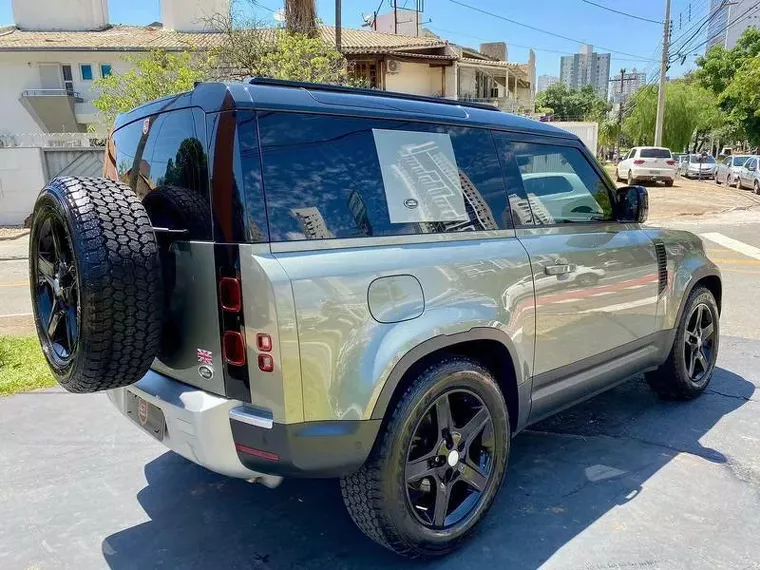 Land Rover Defender Verde 11