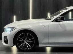 BMW 320i