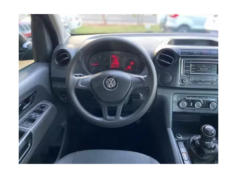 Volkswagen Amarok Preto 5