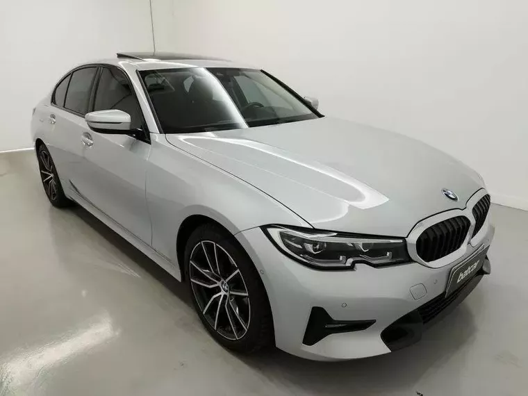 BMW 320i Prata 14