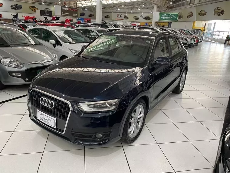 Audi Q3 Azul 11