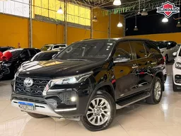 Toyota Hilux SW4