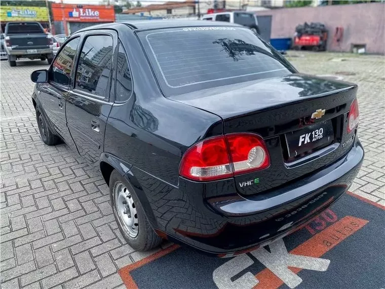 Chevrolet Classic Preto 6