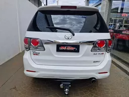 Toyota Hilux SW4