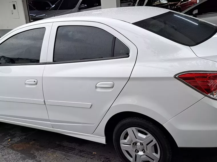 Chevrolet Prisma Branco 15