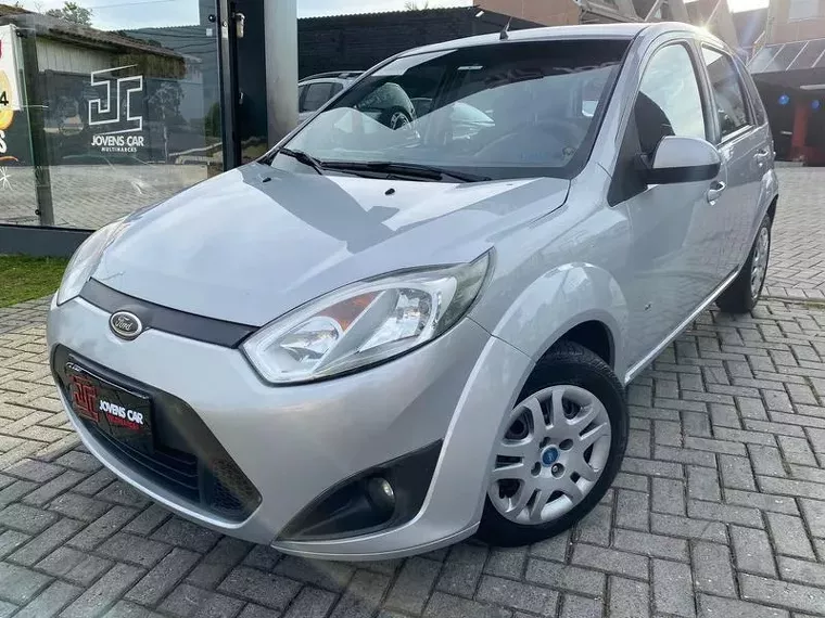 Ford Fiesta Prata 3