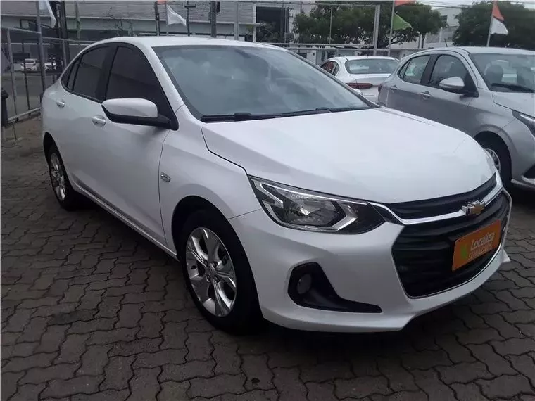 Chevrolet Onix Branco 8