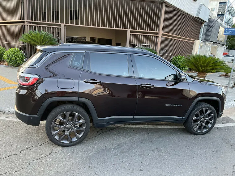 Jeep Compass Marrom 52