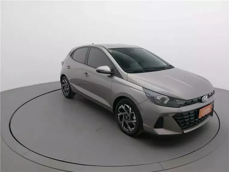 Hyundai HB20 Prata 14