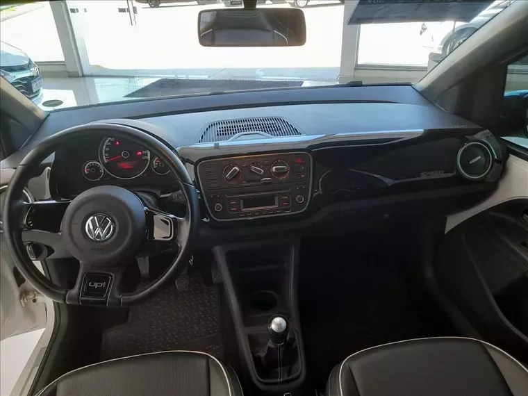 Volkswagen UP Branco 4