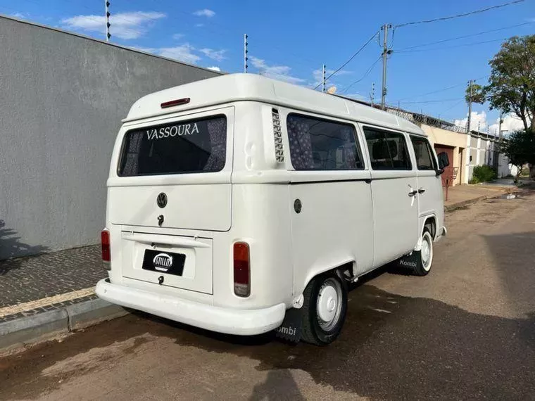 Volkswagen Kombi Branco 7