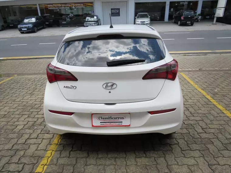 Hyundai HB20 Branco 7