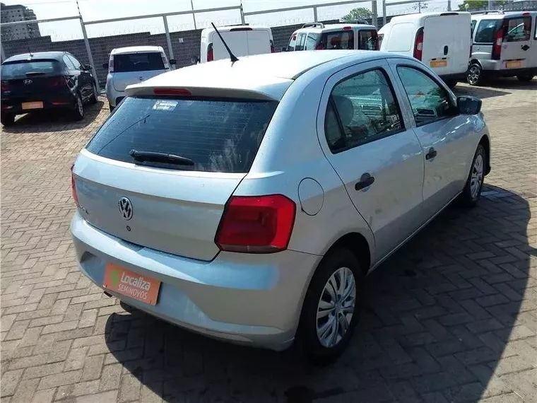 Volkswagen Gol Prata 6