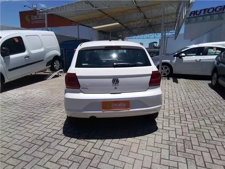 Volkswagen Gol Branco 9