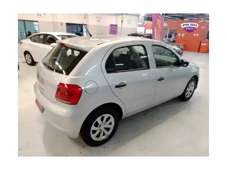 Volkswagen Gol Prata 1