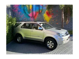 Toyota Hilux SW4
