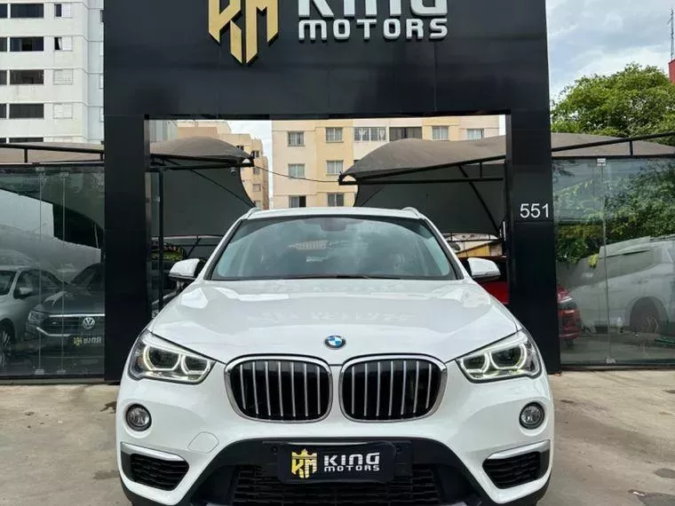 BMW X1 Branco 12