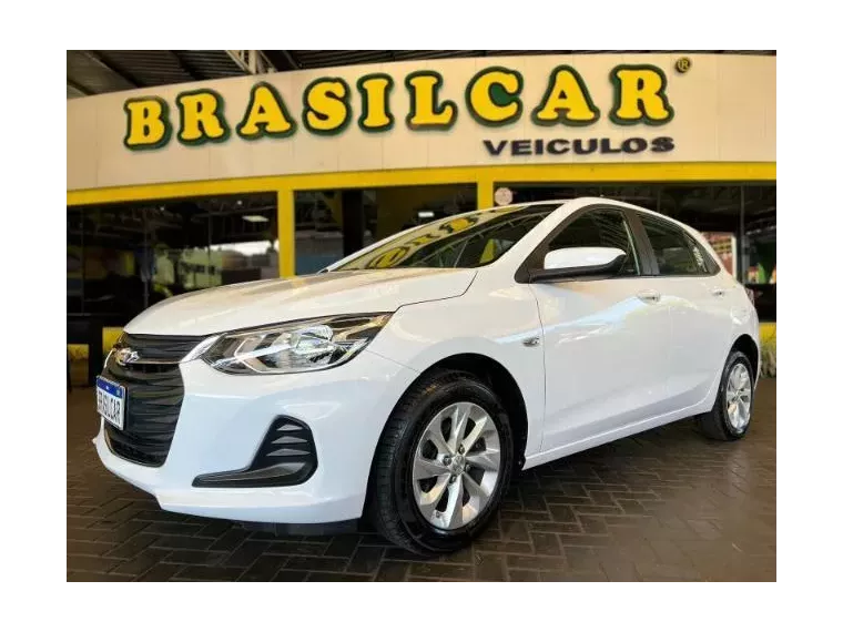 Chevrolet Onix Branco 1