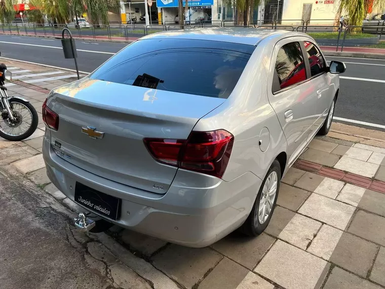 Chevrolet Cobalt Prata 13