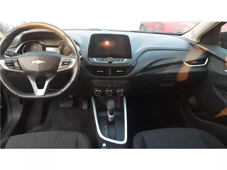 Chevrolet Onix Preto 11