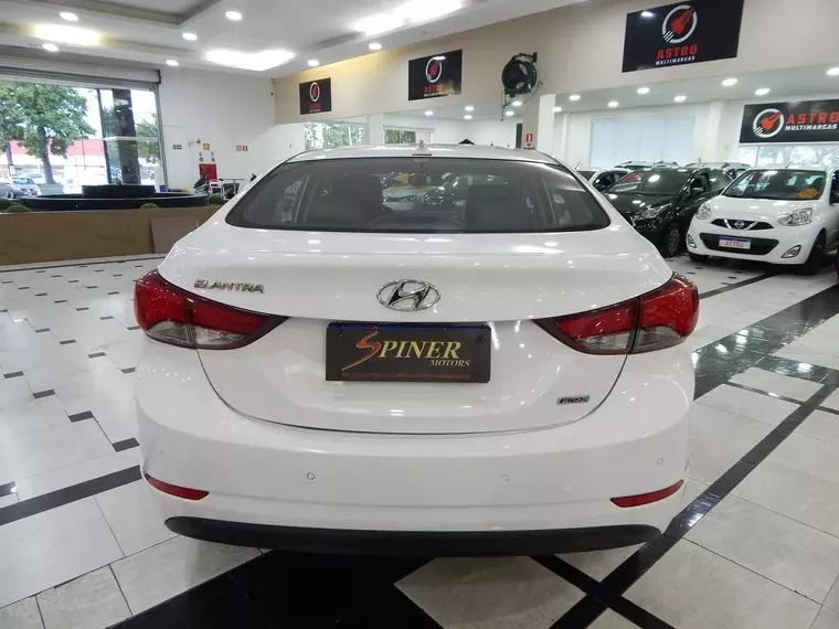 Hyundai Elantra Branco 1