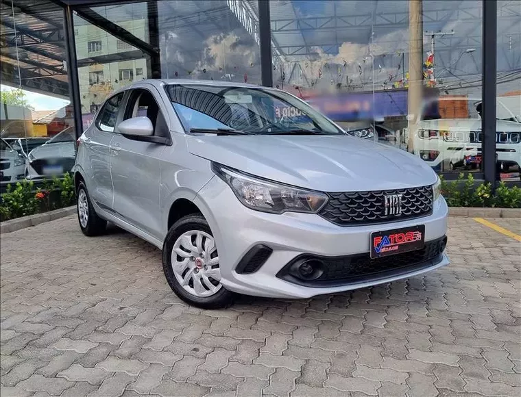 Fiat Argo Prata 12