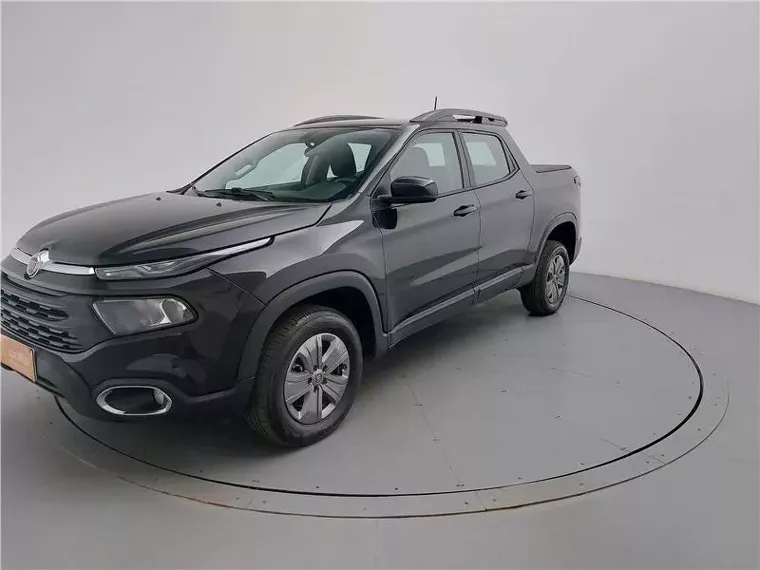 Fiat Toro Preto 18