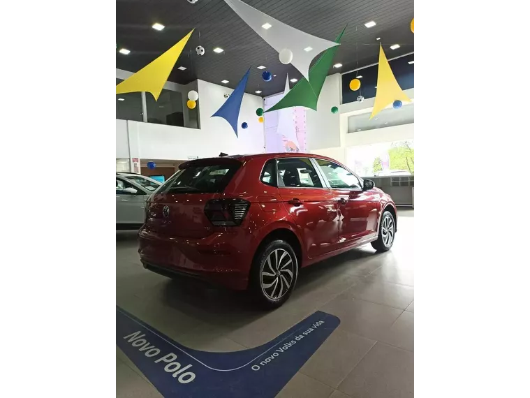 Volkswagen Polo Hatch Vermelho 9