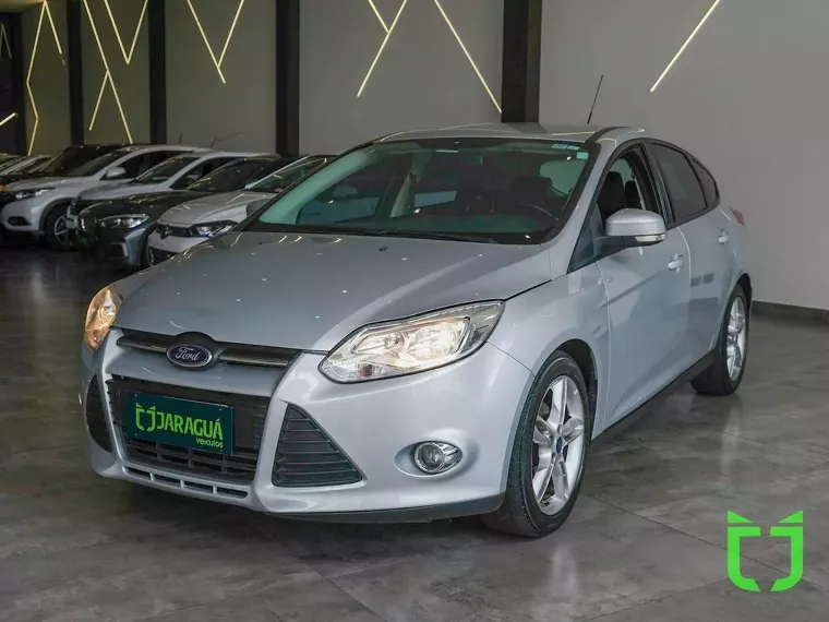 Ford Focus Preto 9