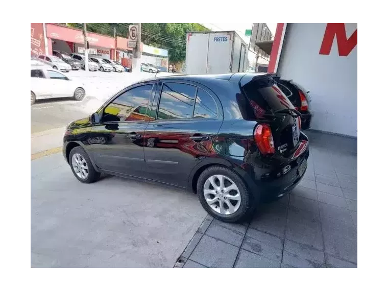 Nissan March Preto 4