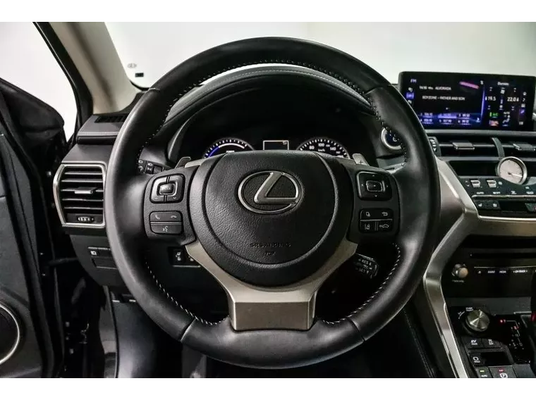 Lexus NX 300H Preto 8