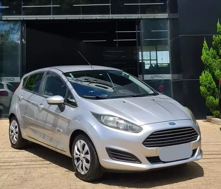 Ford Fiesta Prata 1