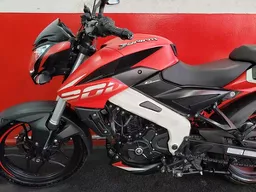 Bajaj Dominar